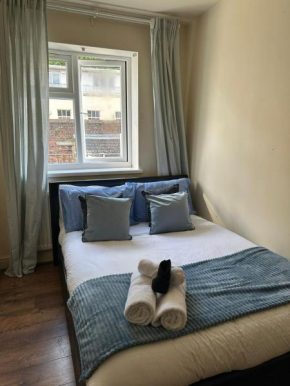 Small En-suite Shoreditch